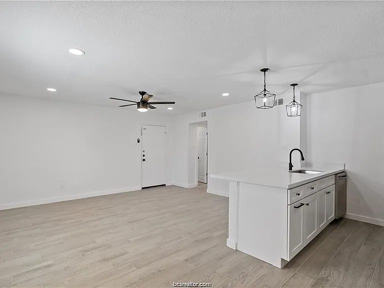 1505 Alpine Cir #A — Photo 7