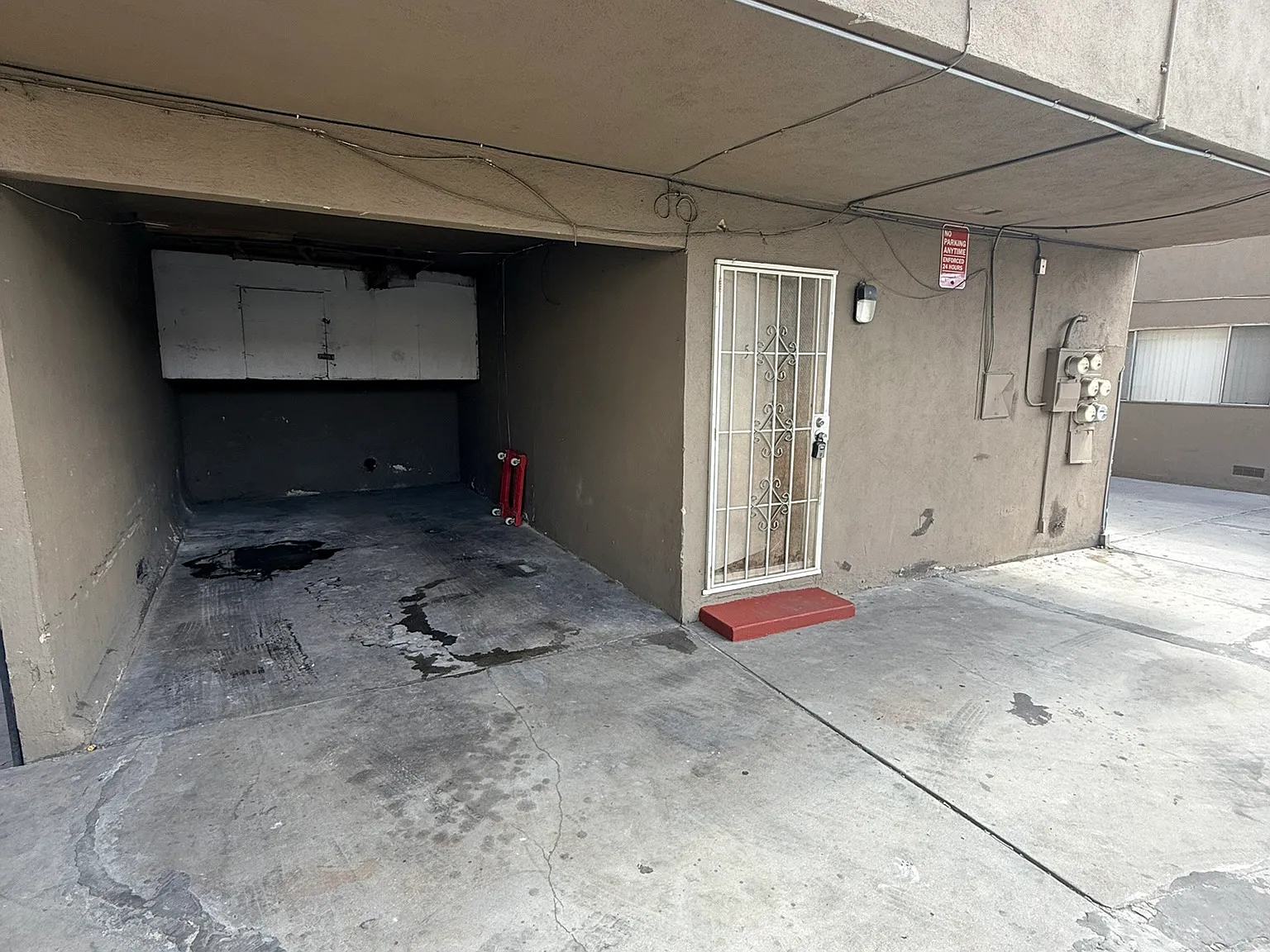 Studio, 600 sqft, $1,595 — Photo 3