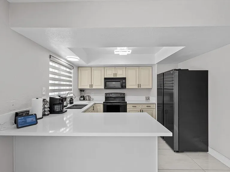 3618 Redwood St — Photo 12