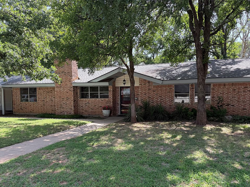 1st image of 504 Austin Dr