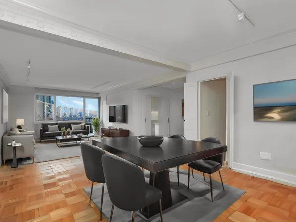 25 Sutton Place South 16E image 2 of 20
