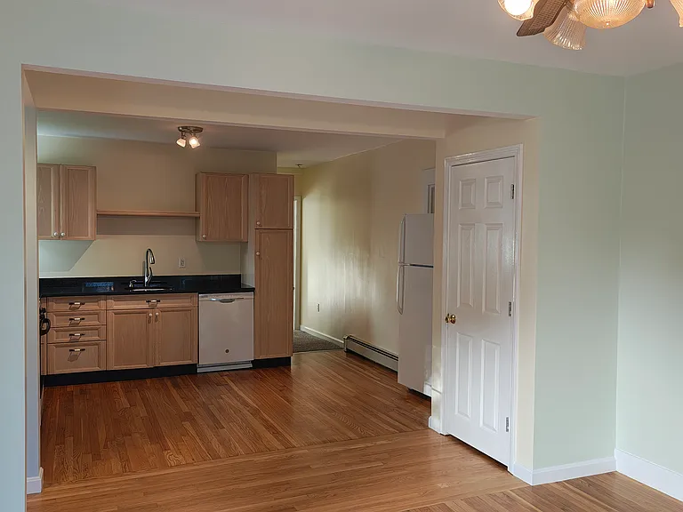 121 Vernon St #A — Photo 6