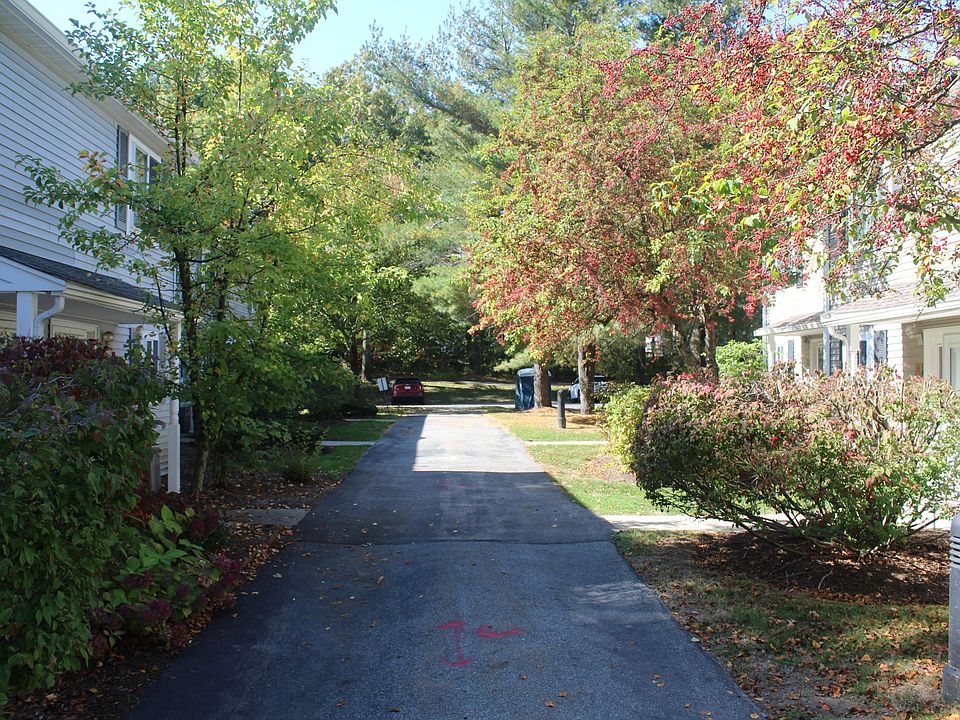 Lighted walkway to front of townhouse. Plenty of off street parking.