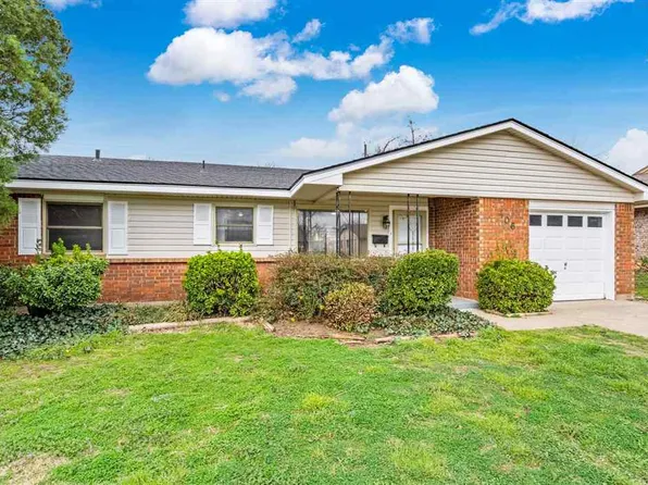 406 NW 75th St, Lawton, OK 73505