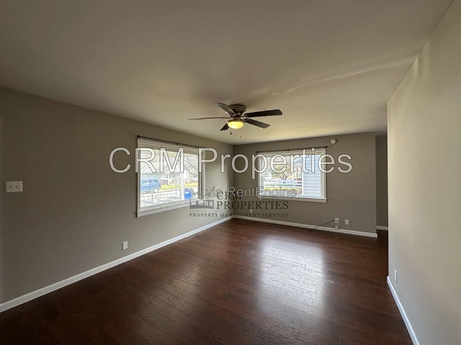 3 bed, 1.0 bath, 888 sqft, $1,250 — Photo 4