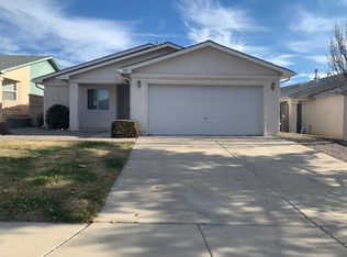 581 Santa Fe Meadows Dr NE, Rio Rancho, NM 87144