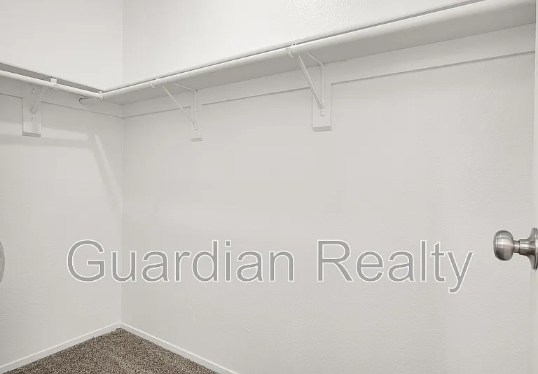 2639 Jacyra Ave — Photo 22