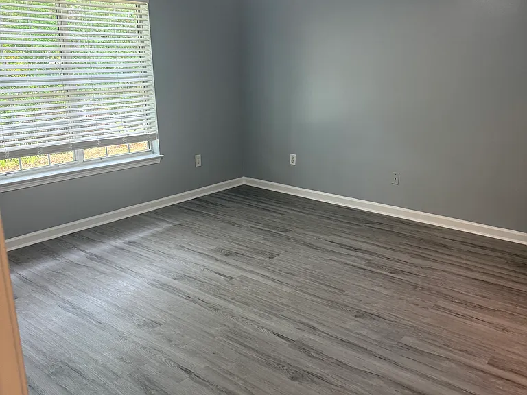 318 Worthington Cir — Photo 19