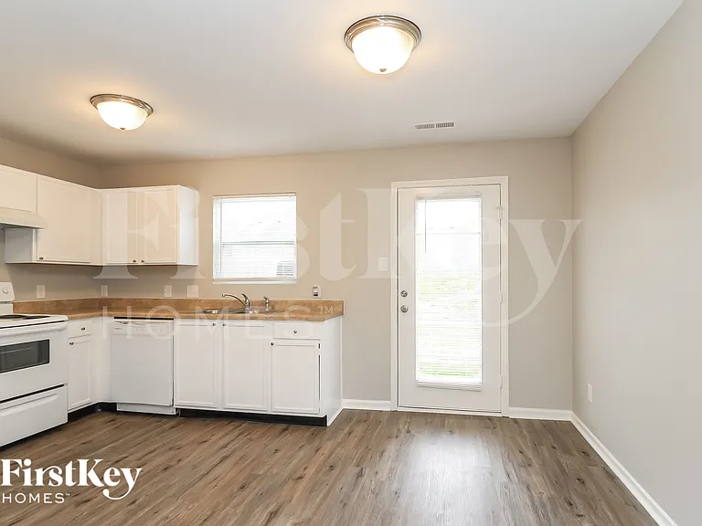 4117 Salem Springs Ct — Photo 6