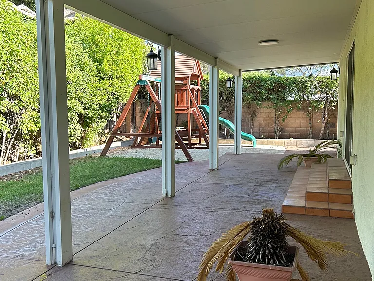 5400 Garden Grove Ave — Photo 24
