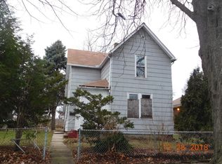 1034 Wadsworth Ave, North Chicago, IL 60064