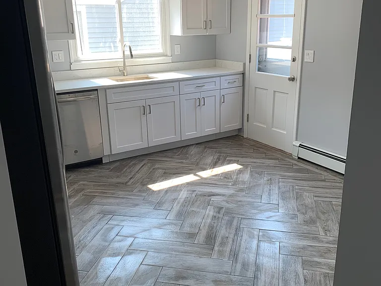 422 Truman St — Photo 3