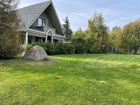 Front yard from Driveway