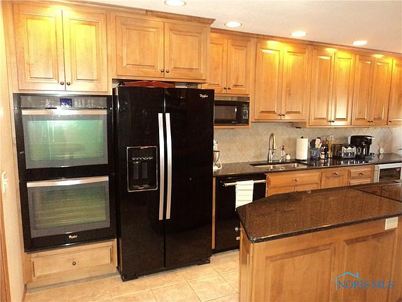 2nd image of 1242 Finch Dr