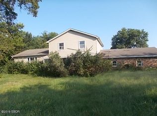 427 Trust Rd, Centralia, IL 62801