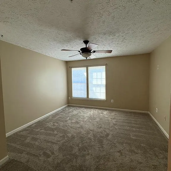 1064 Jeanett Way — Photo 16