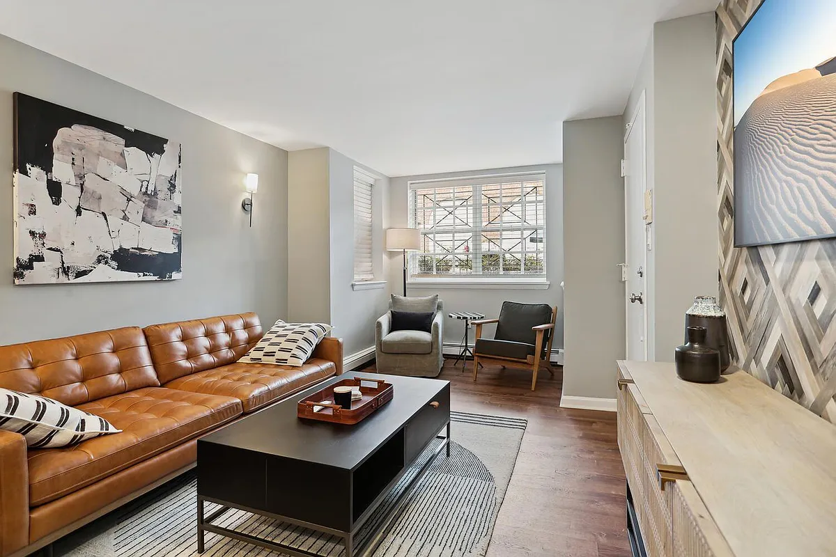 Building Photo - 1712 Corcoran St NW #2