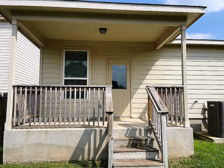 208 Texas Thistle — Photo 26