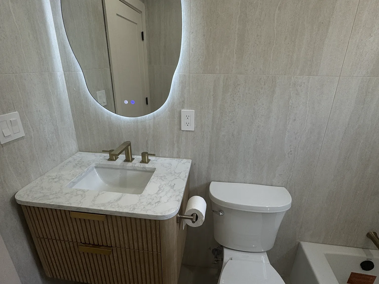 3 bed, 1200 sqft, $3,500 — Photo 2