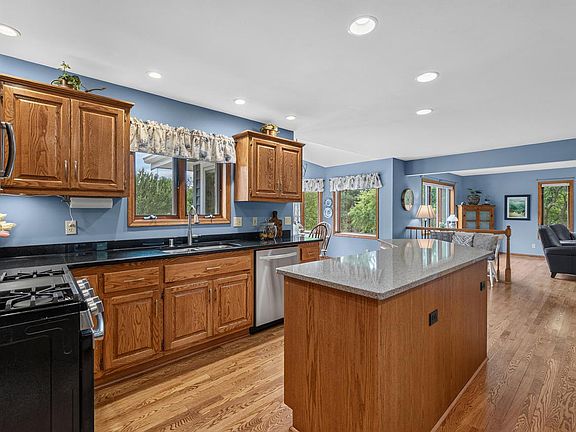 5th image of W248N7706 Kathleen AVENUE