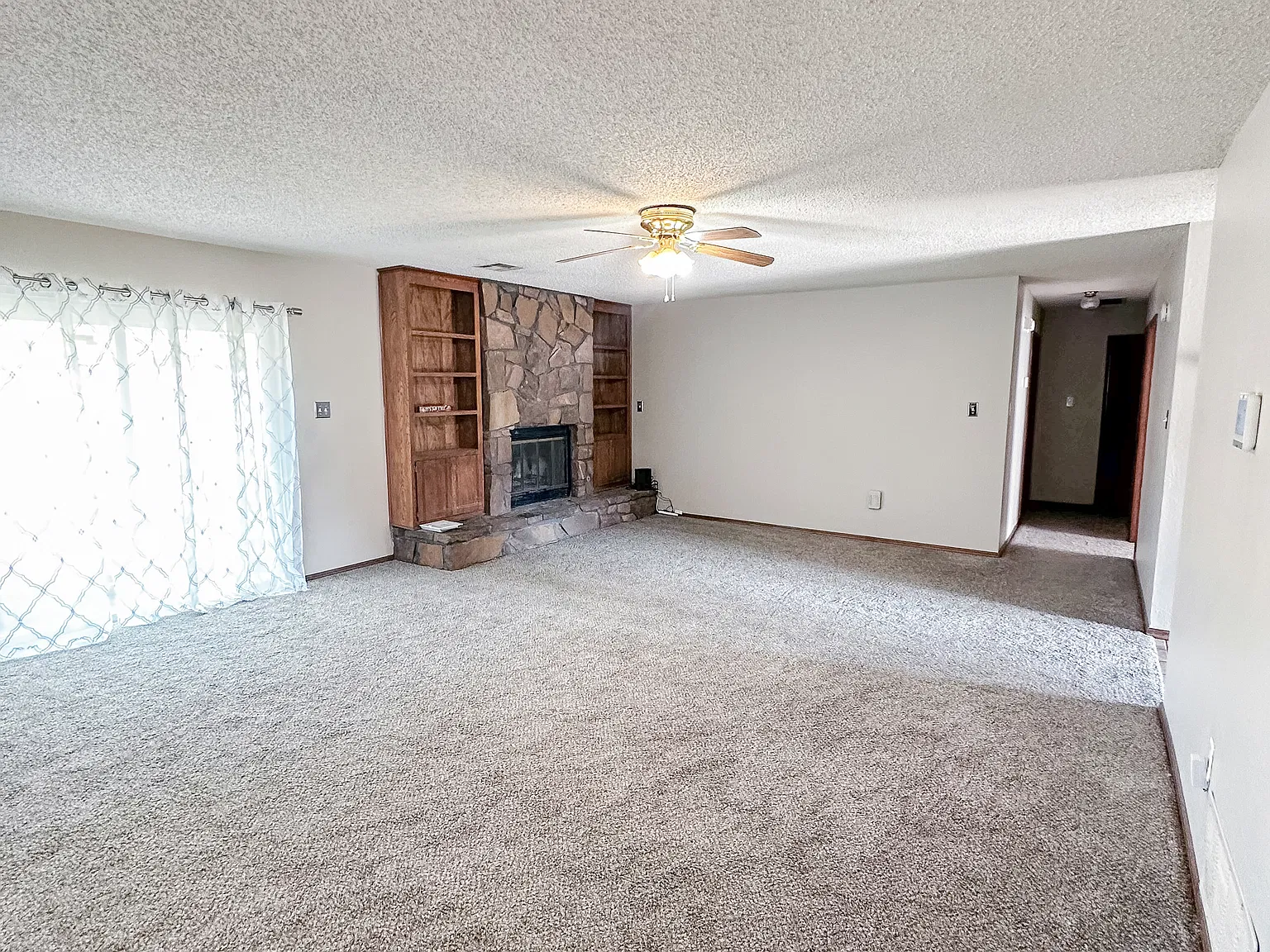 3 bed, 1490 sqft, $1,395 — Photo 3