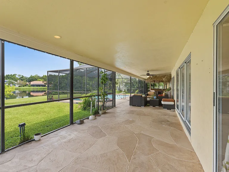 6513 Thoroughbred Loop — Photo 9