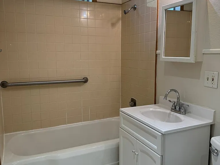740 W 23rd Ave — Photo 11