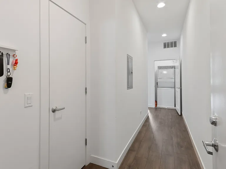 1509 N Western Ave #203 — Photo 12
