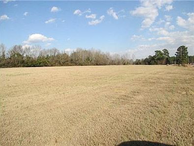 2nd image of W Foxworth Mill Rd