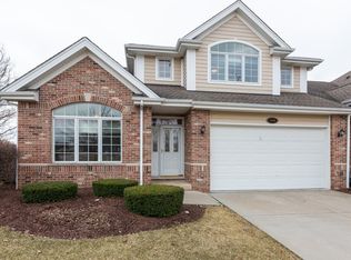 1446 Amberwood Ln, Lemont, IL 60439