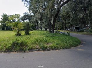7463 Laura St N, Jacksonville, FL 32208