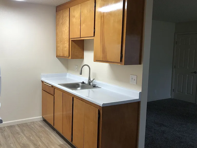 Bridgeford Apartments — Photo 13