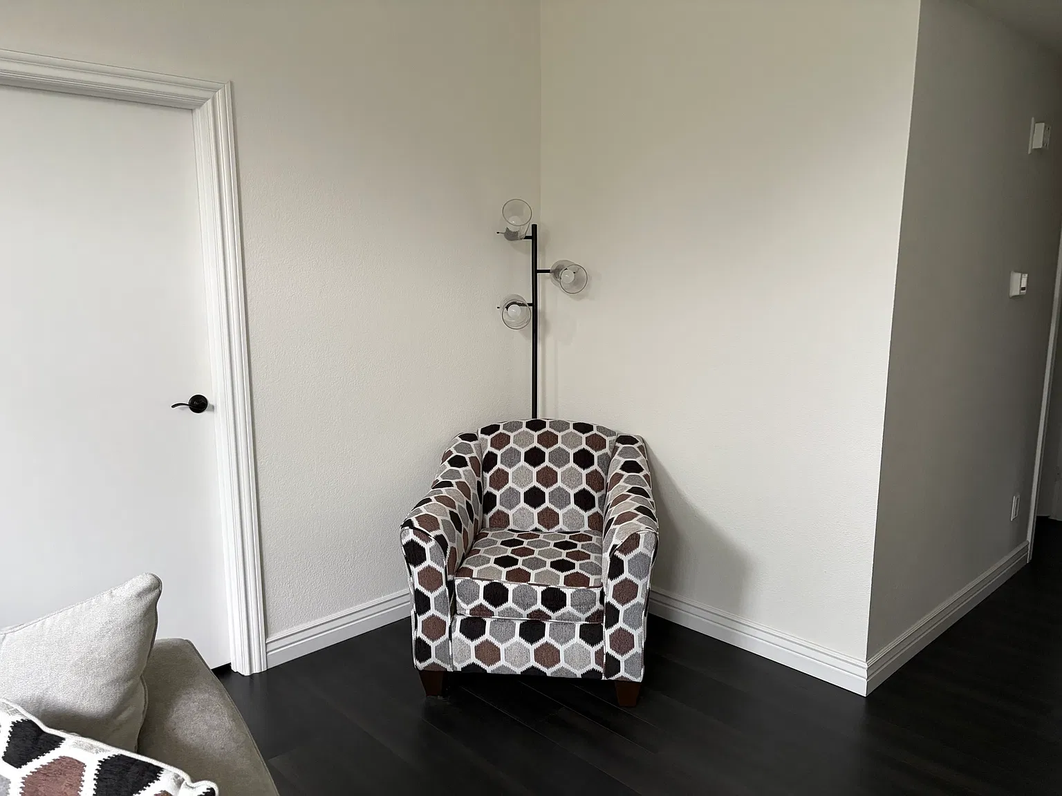 1 bed, 1189 sqft, $1,400 — Photo 3