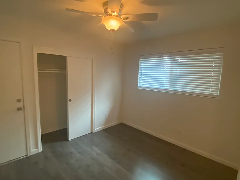 805 Poplar Ave — Photo 9