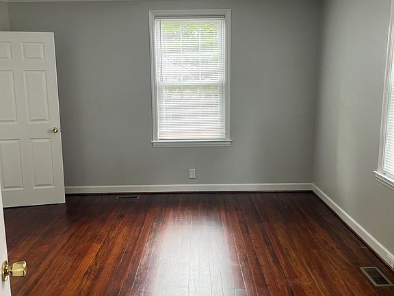 5th image of 10 Milton Ave
