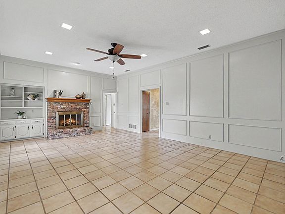 4th image of 12706 Whispering Hills Dr