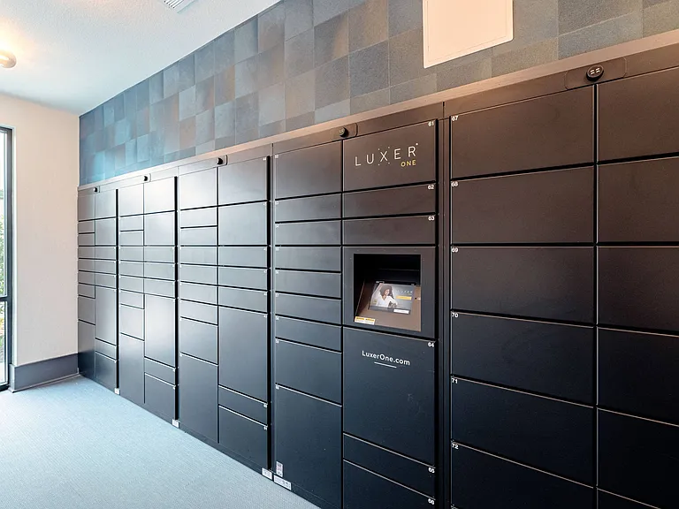24/7 Luxer Package Lockers