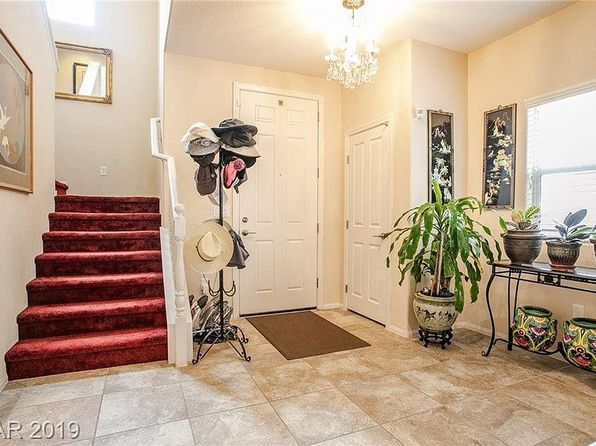 1412 Nature Loop Ave