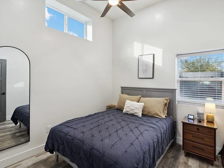 1701 W Mitchell Dr #CASITA — Photo 8