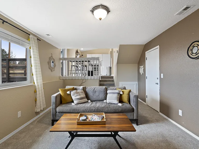 500 Trumbull Ln — Photo 21