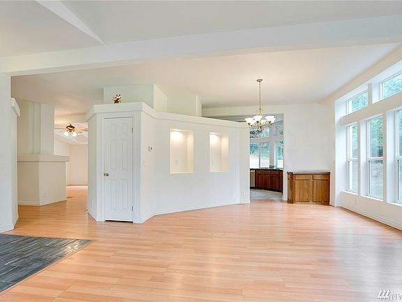 5th image of 12606 291st Ave NE