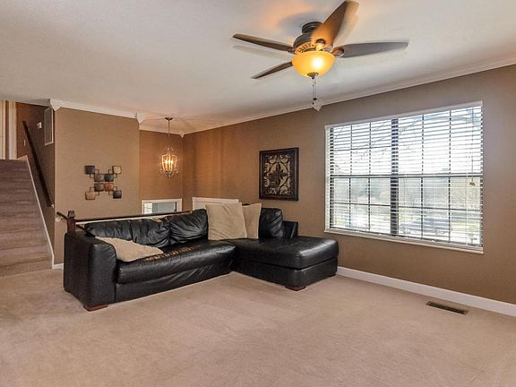 3rd image of 1800 Devonwood Ct