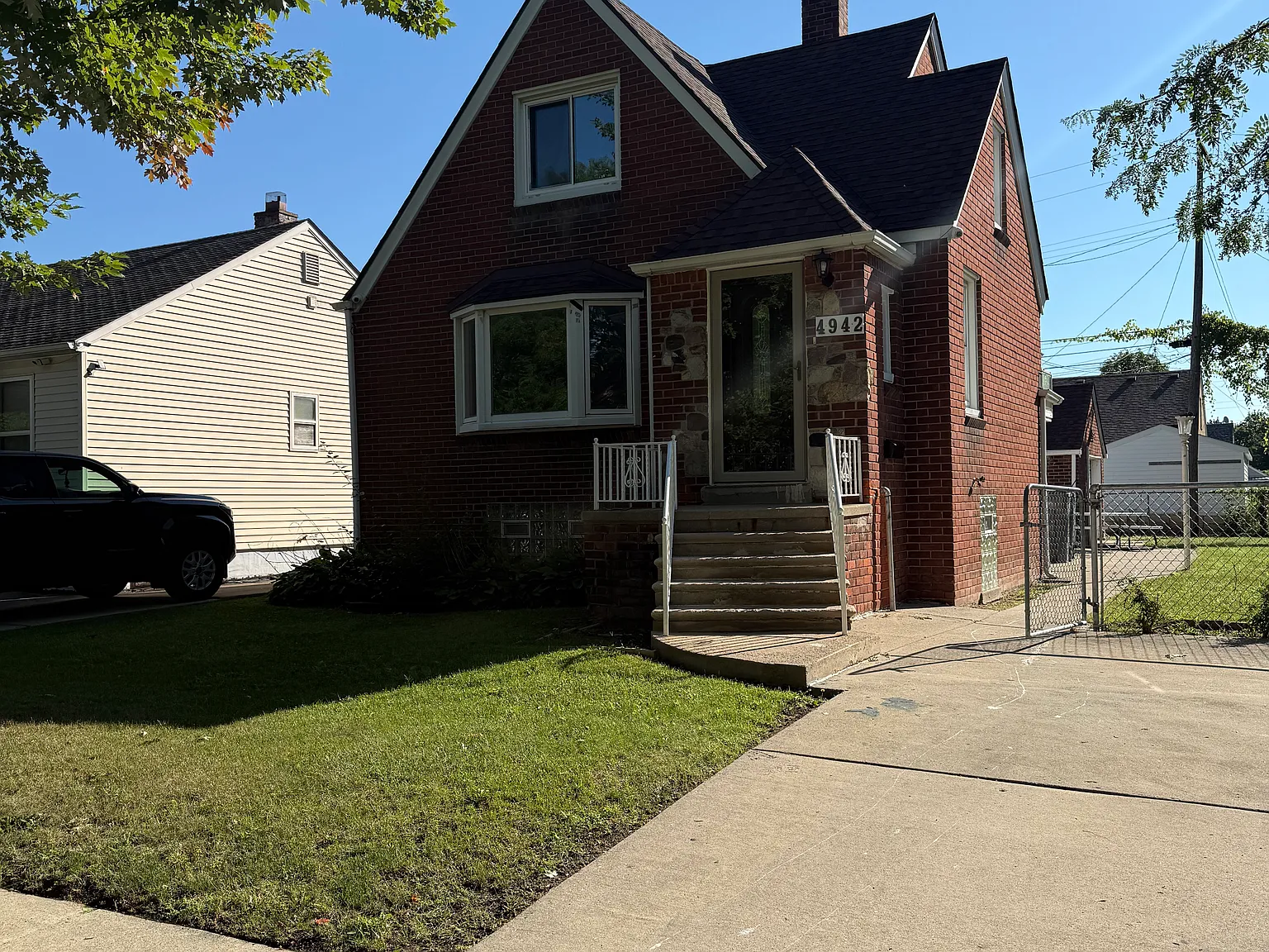 3 bed, 1700 sqft, $2,300 — Photo 1