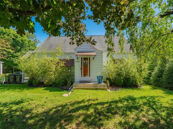 5338 Cetronia Rd, Allentown, PA 18106