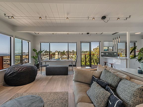 8-web-or-mls-231-6th-ave_06232025