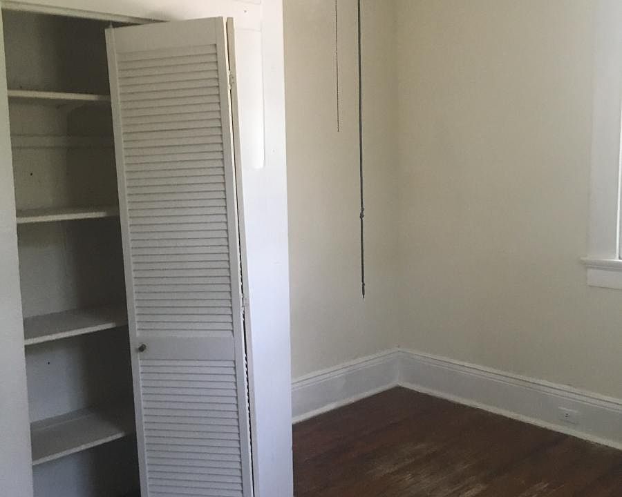 2nd image of 934 Lowerline St