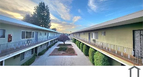 370 N Cerritos Ave #28 — Photo 2