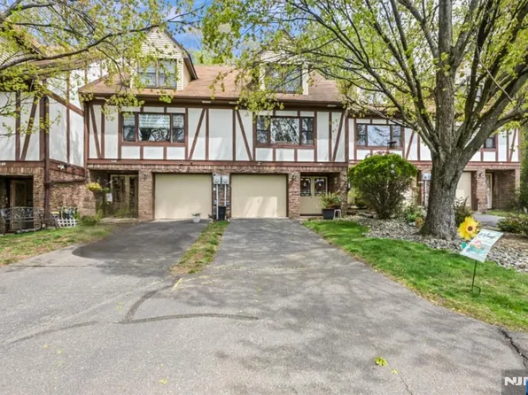 142 Garside Ave #3, Wayne, NJ 07470