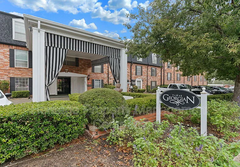 8401 N New Braunfels Ave #1-240 — Photo 1