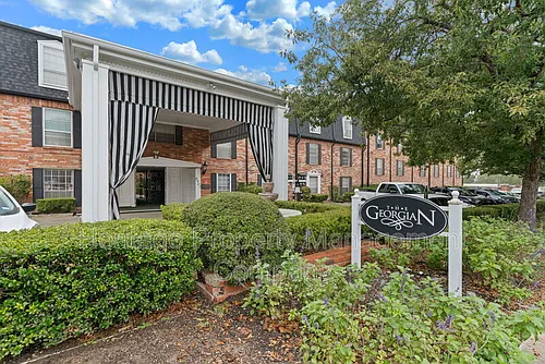 8401 N New Braunfels Ave #1-240 Photo 1